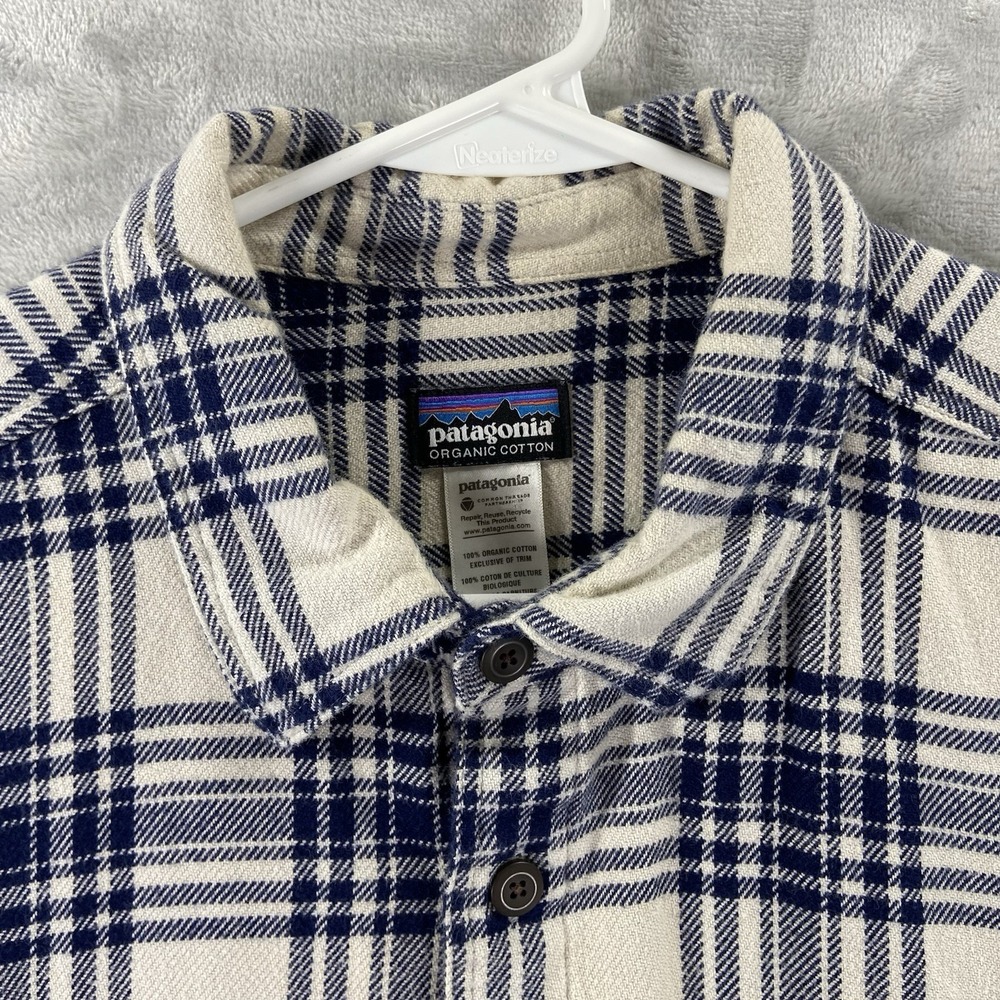 Patagonia Shirt men's Large Fjord Flannel Button Up Long Sleeve Organic Cotton - Picture 3 of 16